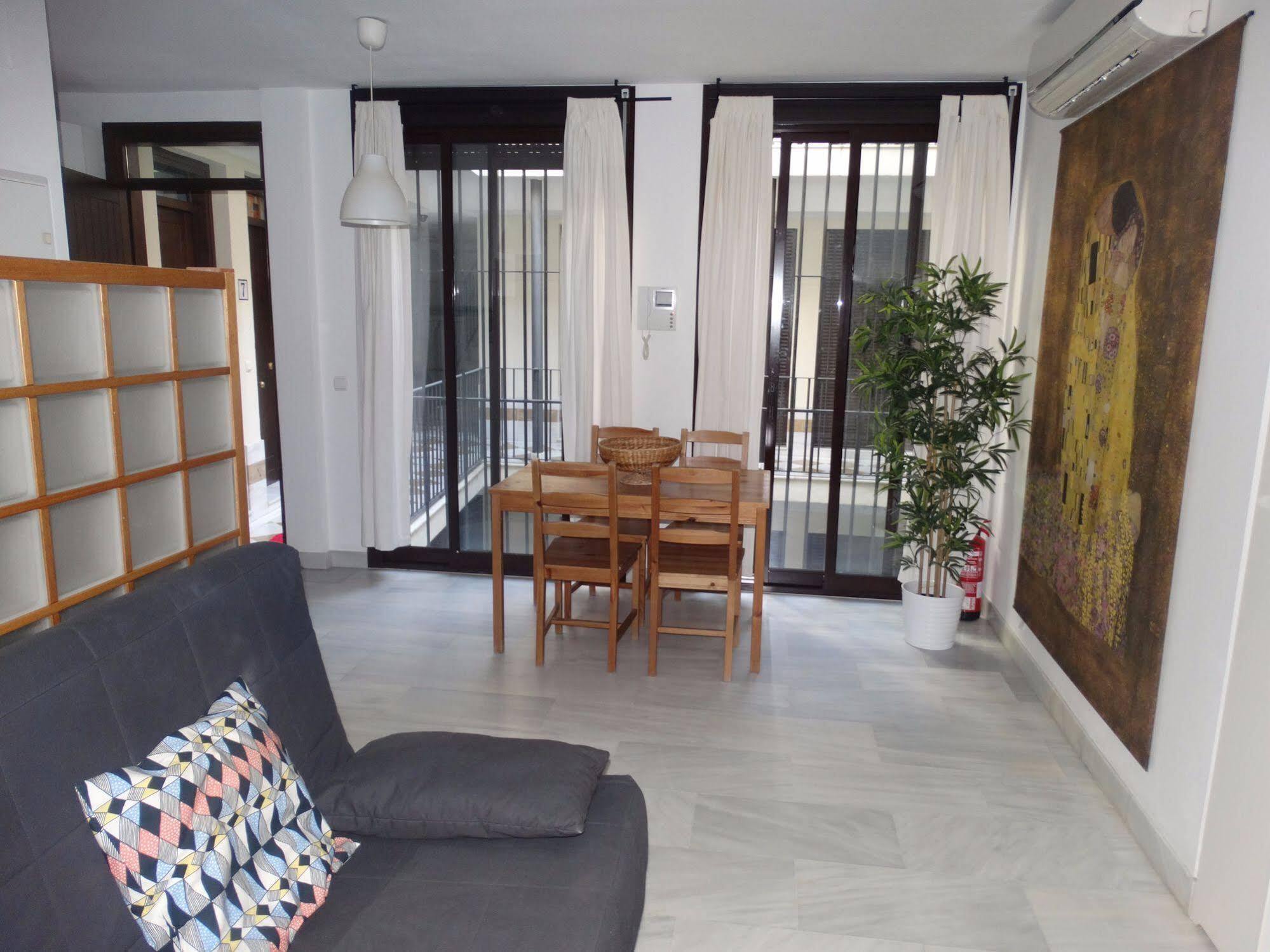 Malaga Apartamentos - Jinetes, 13 Εξωτερικό φωτογραφία